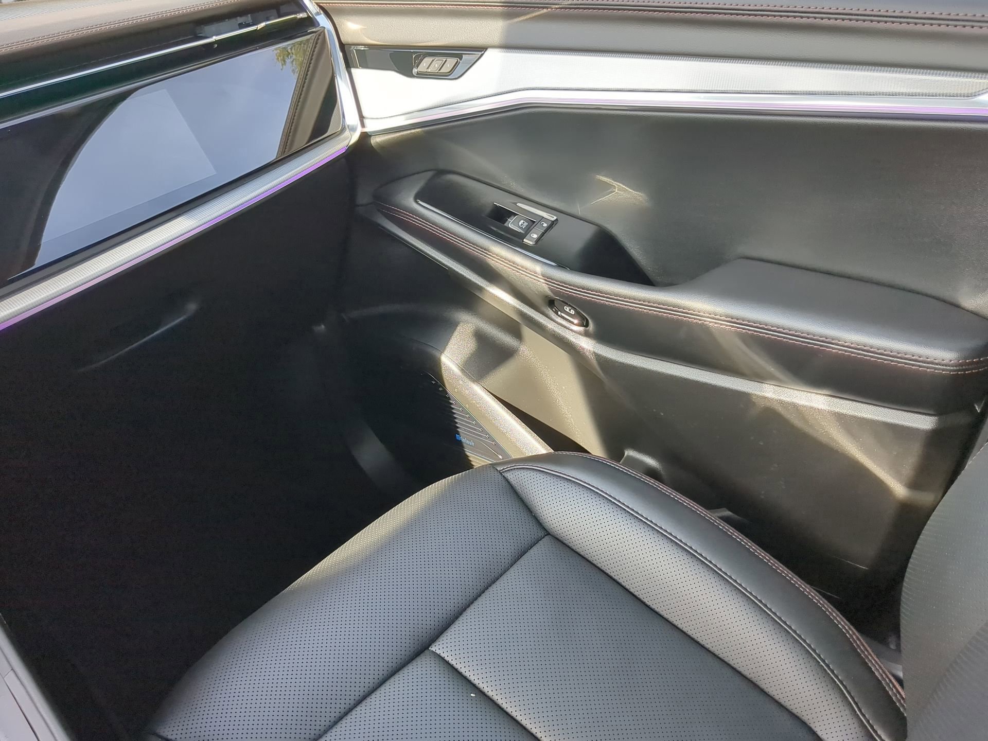 Used 2025 Jeep Wagoneer S Launch Edition image 45