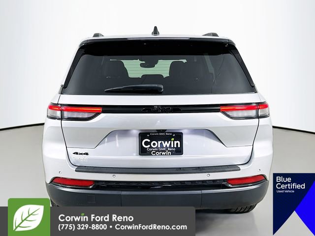 Used 2024 Jeep Grand Cherokee Altitude image 9