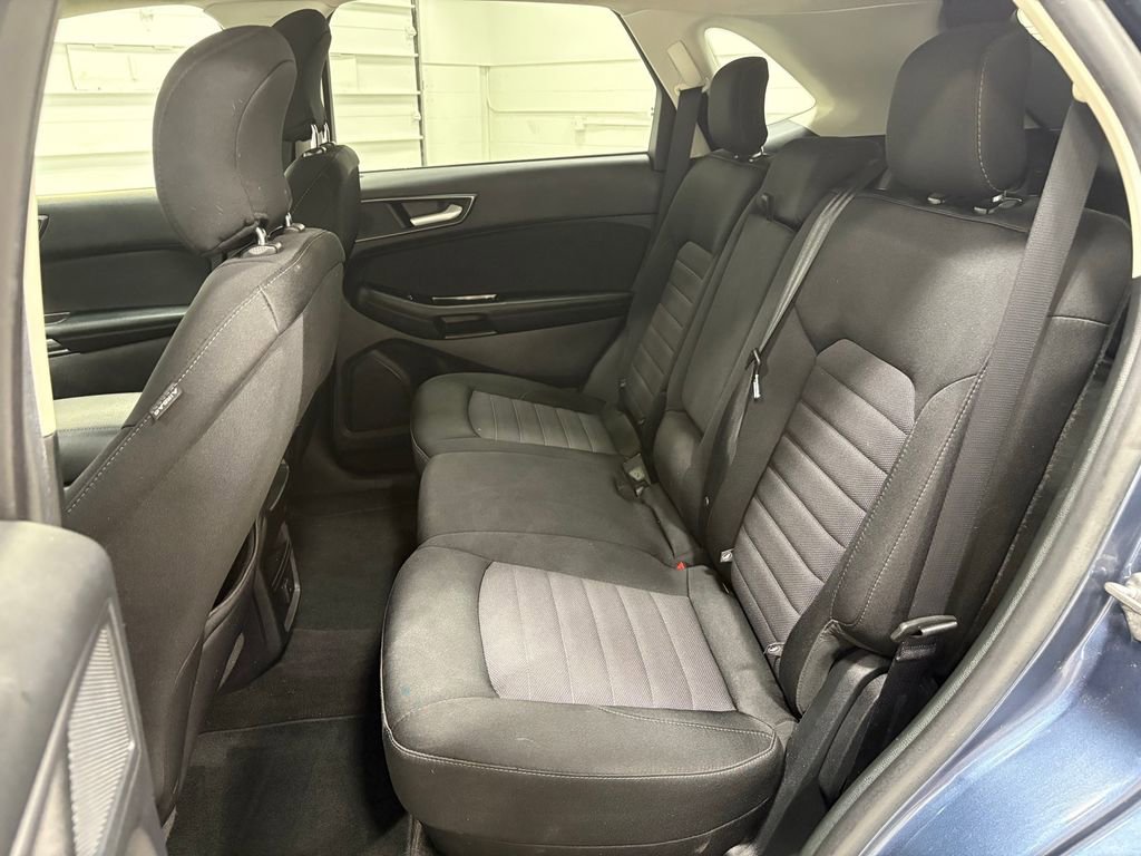 Certified 2019 Ford Edge SE image 16