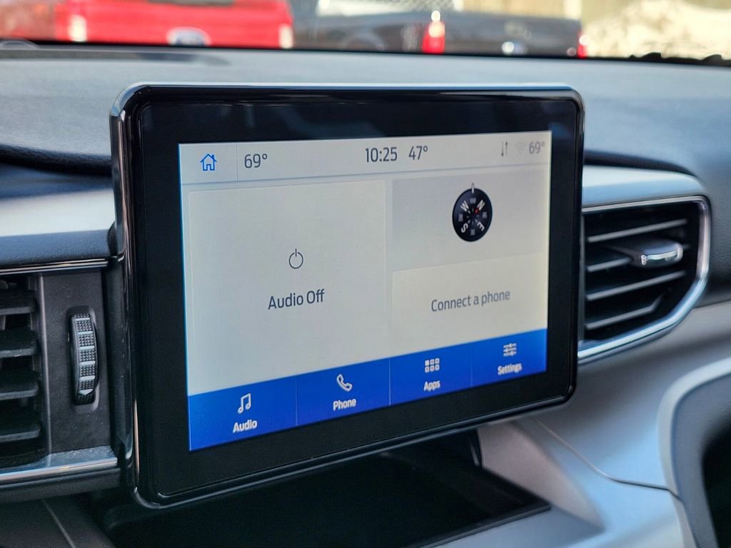 Certified 2023 Ford Explorer XLT w/ Equipment Group 202A image 21