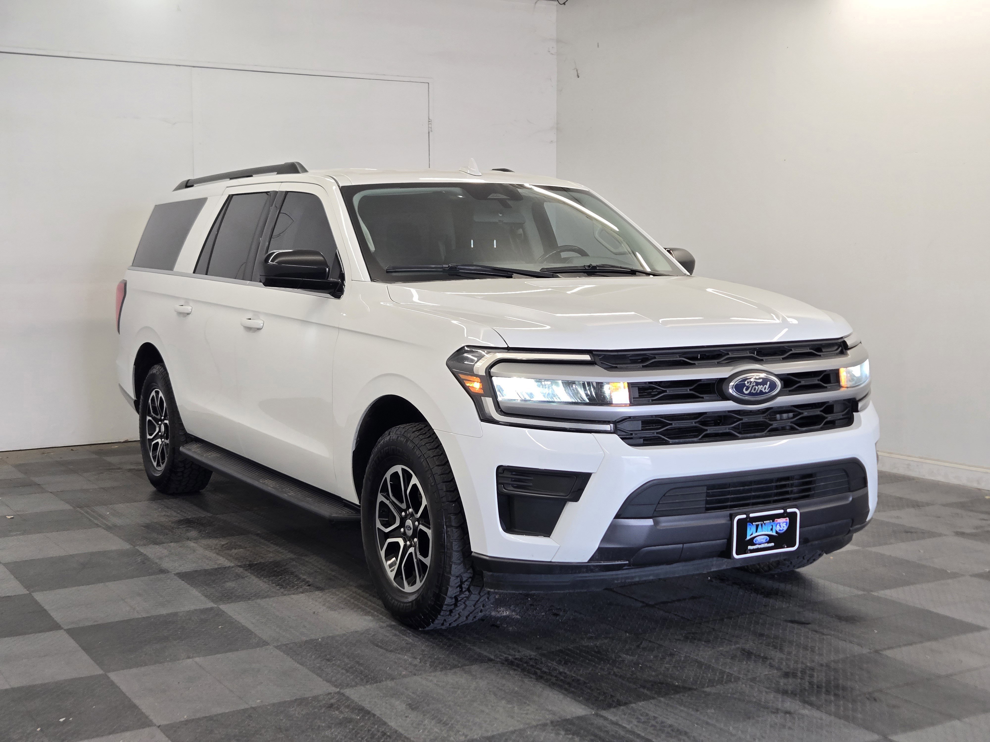 Certified 2023 Ford Expedition Max XL image 5