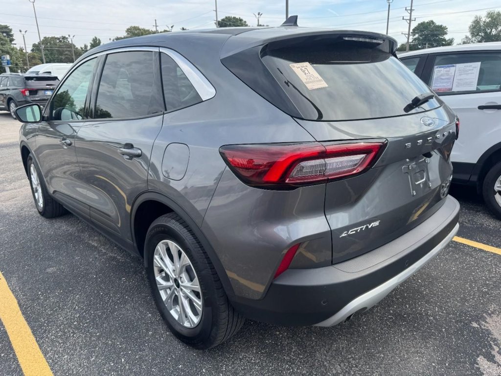 Certified 2023 Ford Escape Active AWD/4WD image 10