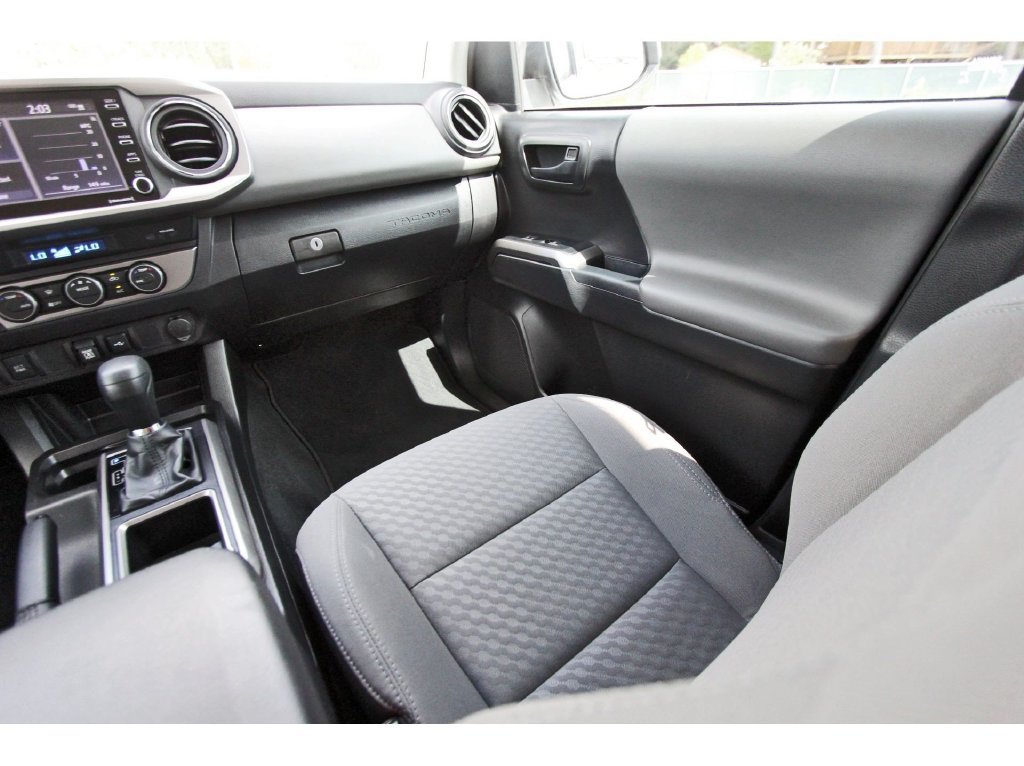 Used 2022 Toyota Tacoma SR5 RWD image 13