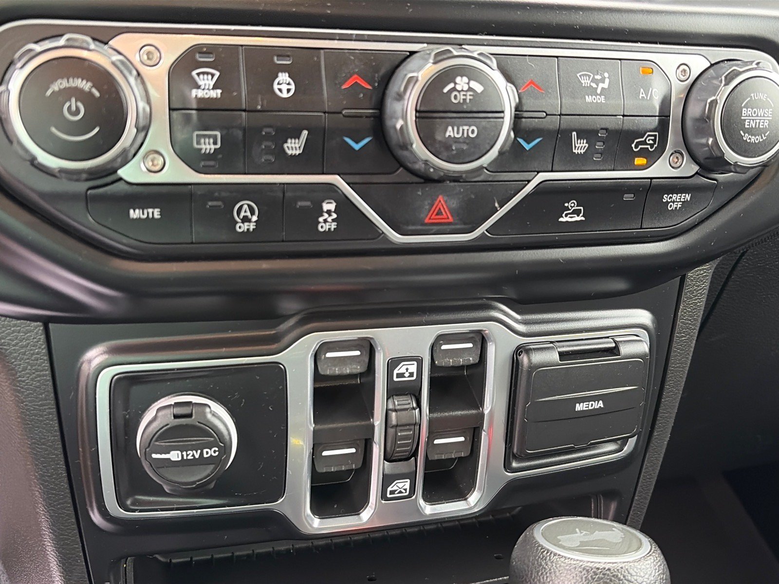 Used 2022 Jeep Wrangler Unlimited Sport AWD/4WD image 14