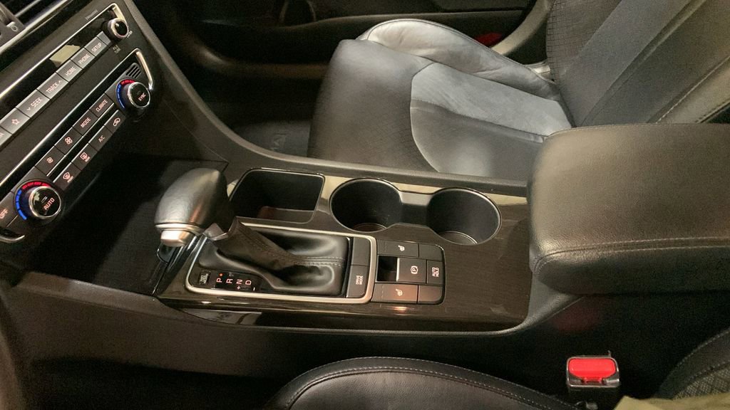 Used 2020 Kia Optima EX image 36