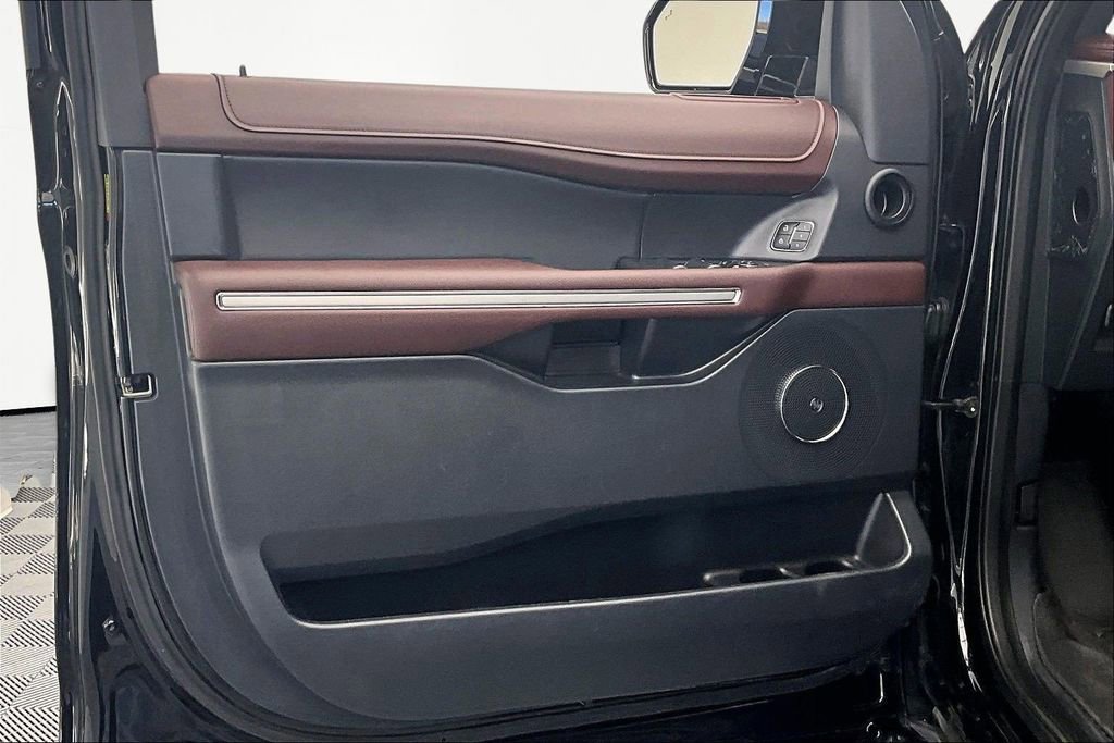 Certified 2022 Ford Expedition Limited image 23