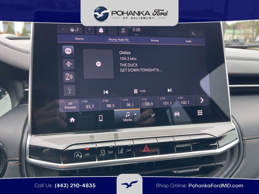 Used 2022 Jeep Compass Limited AWD/4WD image 10