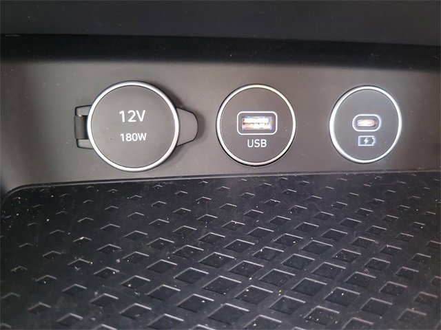 Used 2024 Genesis G70 2.5T image 28