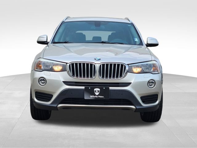 Used 2017 BMW X3 sDrive28i RWD image 3