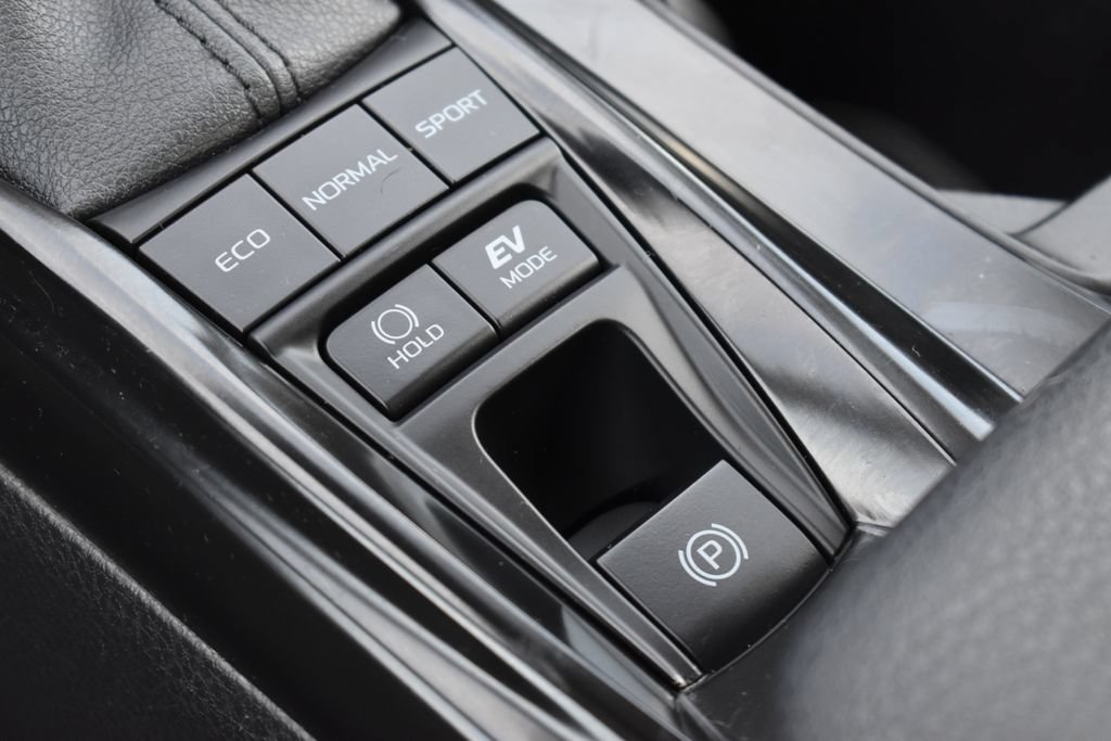 Used 2025 Toyota Camry LE FWD image 24