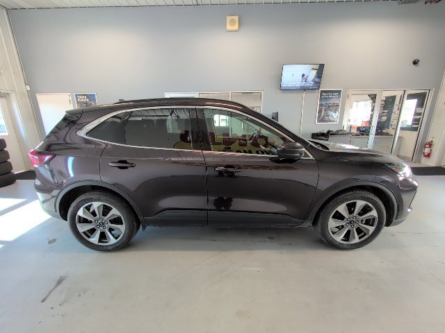 Certified 2023 Ford Escape Platinum AWD/4WD image 6