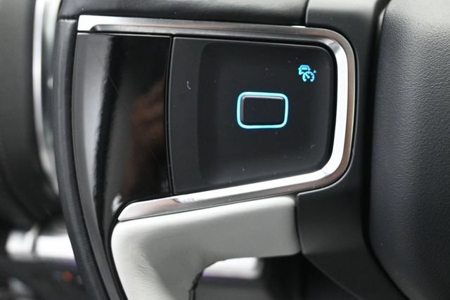 Certified 2025 Ford Expedition Max Platinum w/ Driver's Package AWD/4WD image 12
