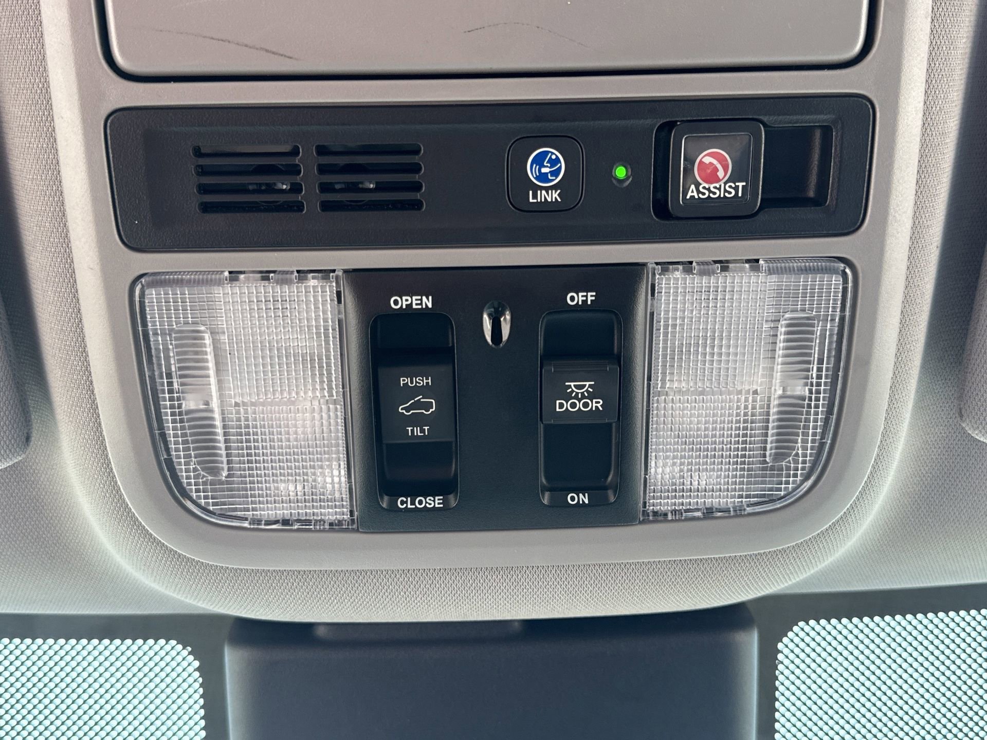 Used 2023 Honda Odyssey Touring image 14