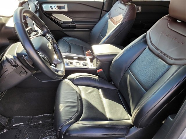 Certified 2021 Ford Explorer Platinum w/ Equipment Group 601A image 18