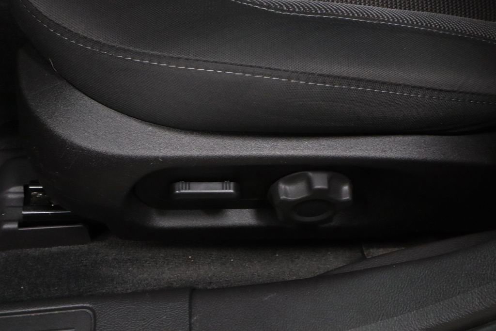 Certified 2018 Ford Taurus SEL image 23