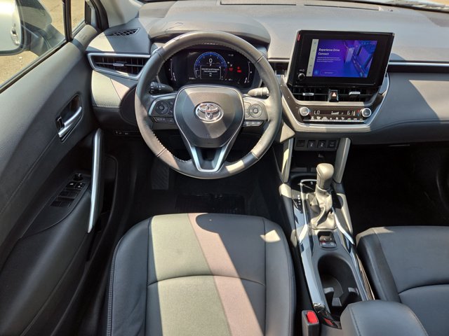 Used 2024 Toyota Corolla Cross XLE FWD image 12