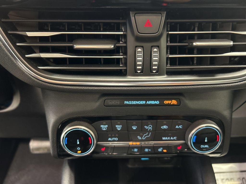 Certified 2022 Ford Escape Titanium image 14