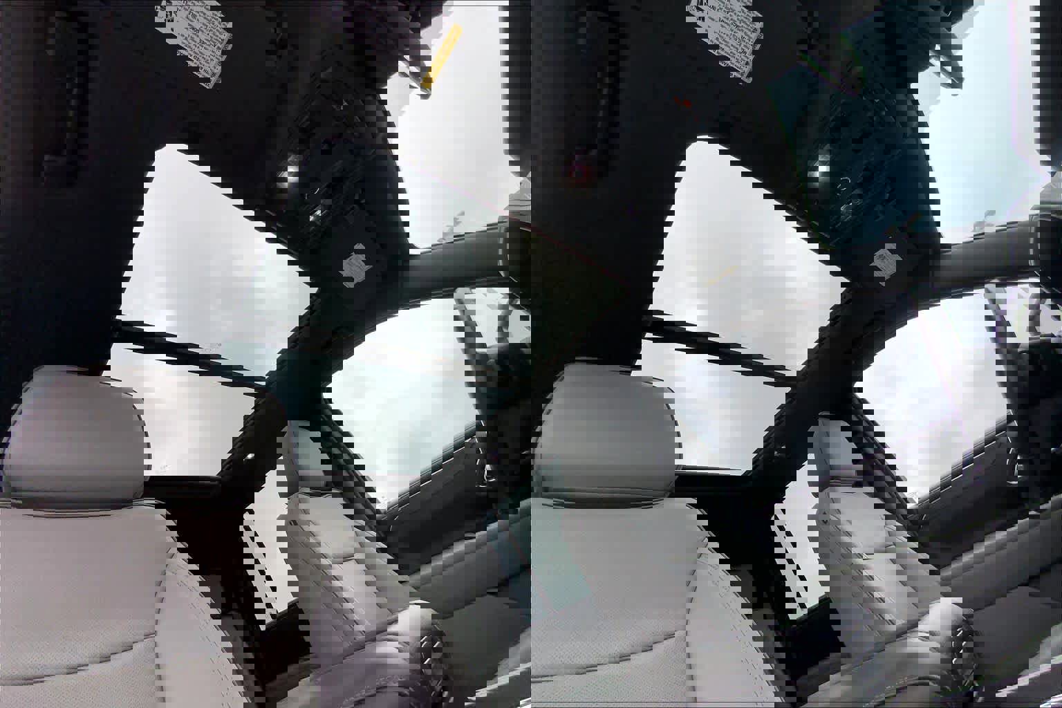 Used 2023 GMC Yukon XL SLT image 14