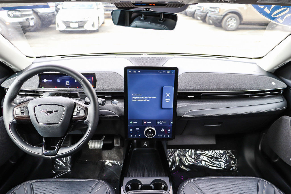 Certified 2025 Ford Mustang Mach-E Premium AWD/4WD image 17