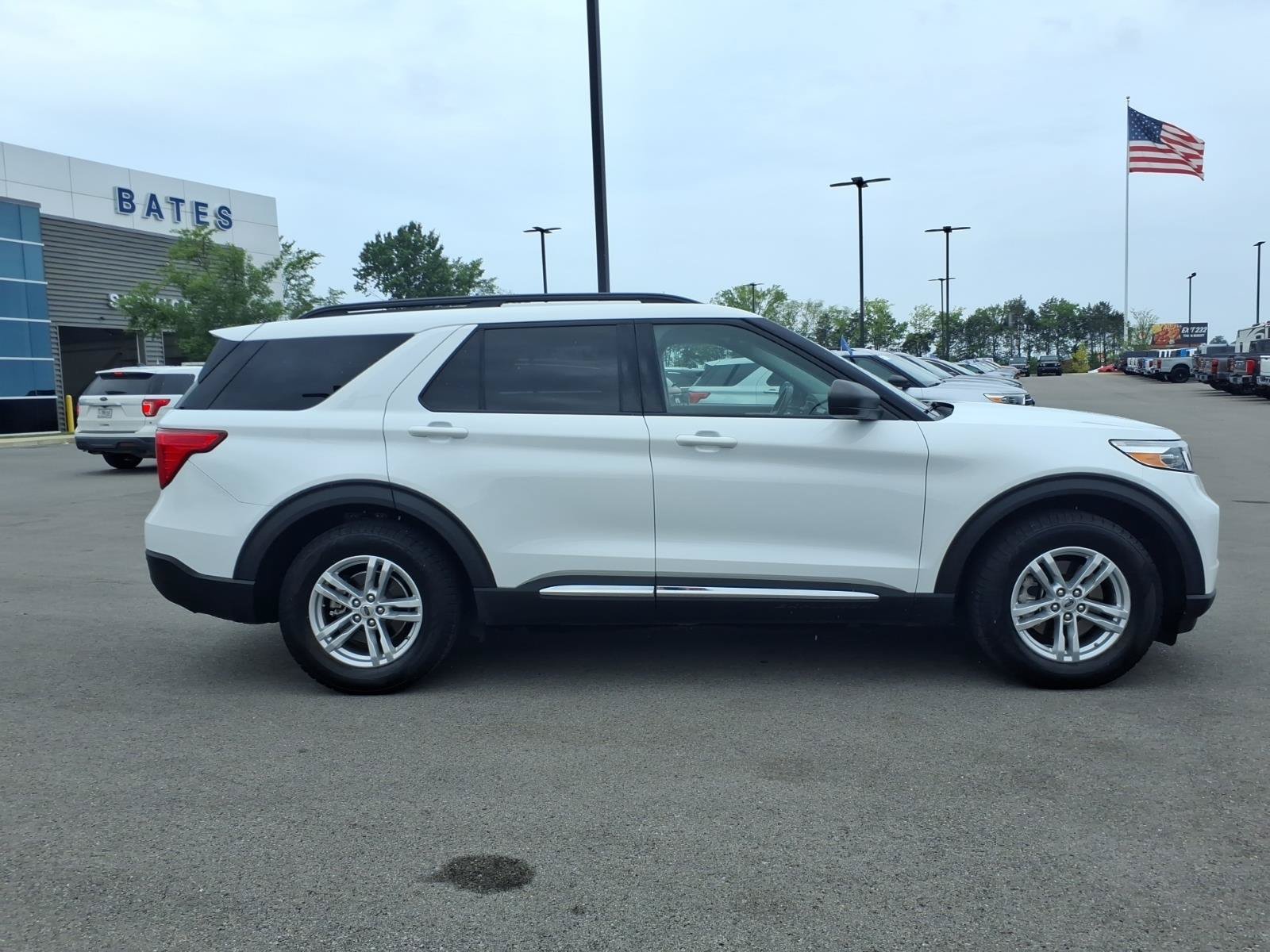Certified 2020 Ford Explorer XLT RWD image 2