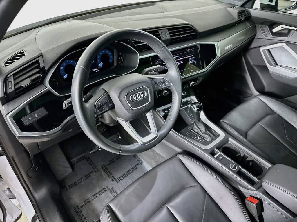 Used 2025 Audi Q3 2.0T Premium AWD/4WD image 2