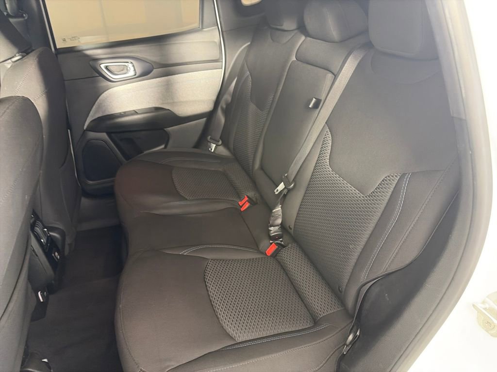 Used 2023 Jeep Compass Sport image 13