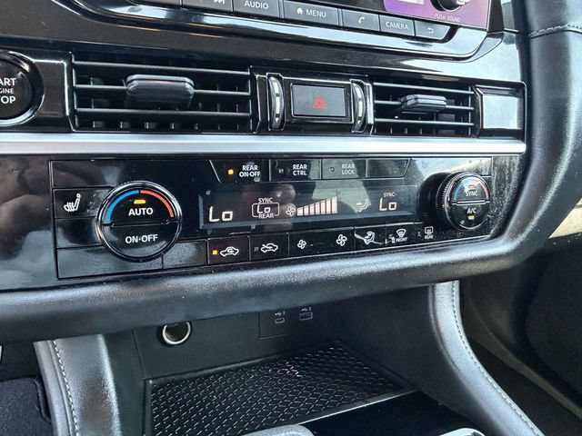 Used 2025 Nissan Pathfinder SV AWD/4WD image 26