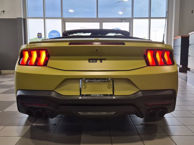 Certified 2025 Ford Mustang GT Premium RWD image 5