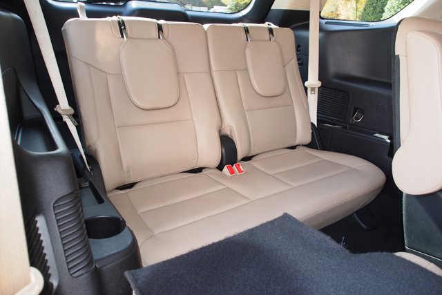 Certified 2020 Ford Explorer XLT w/ Equipment Group 202A image 15