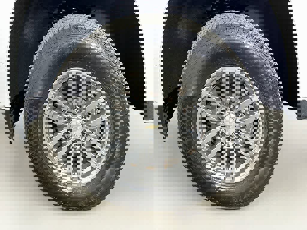 Used 2023 Chevrolet Colorado LT w/ LT Convenience Package image 11