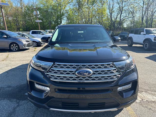 Certified 2024 Ford Explorer Limited w/ Limited Technology Package AWD/4WD image 2