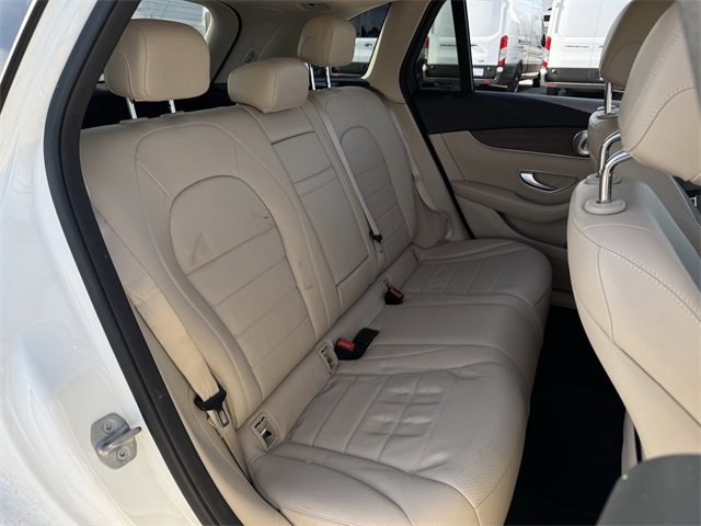 Used 2021 Mercedes-Benz GLC 300 image 27