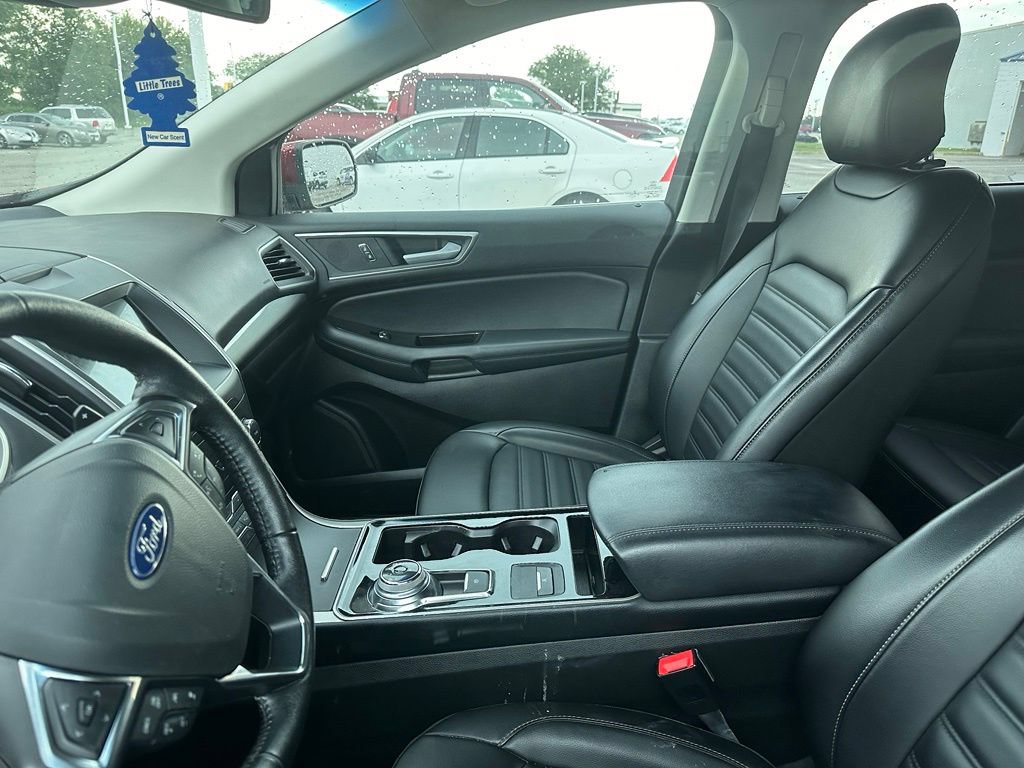Certified 2019 Ford Edge SEL w/ Equipment Group 201A AWD/4WD image 6