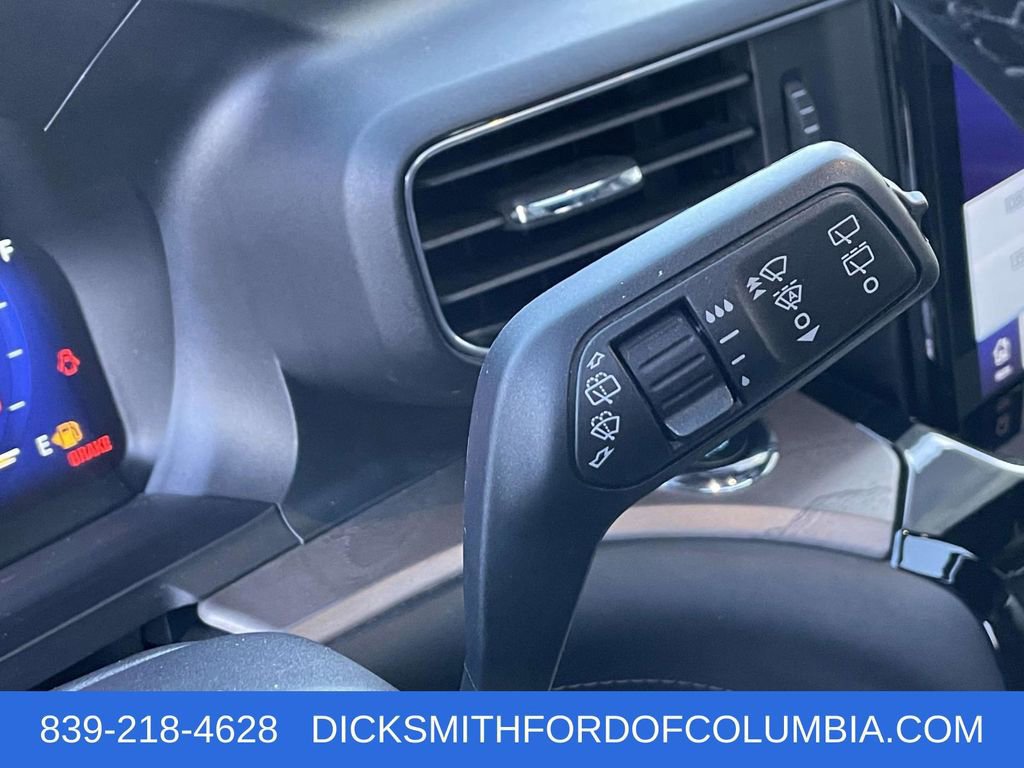 Certified 2022 Ford Explorer Platinum w/ Equipment Group 601A image 24