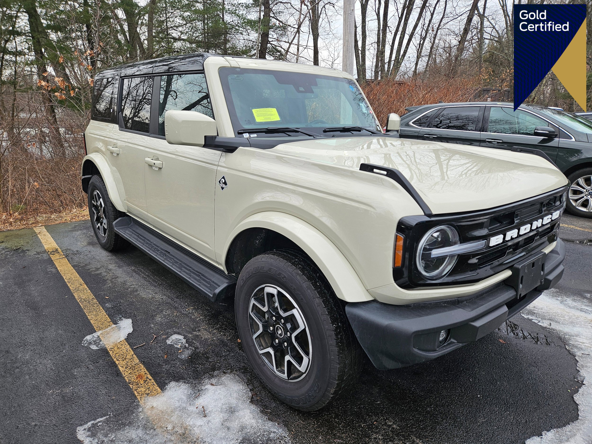 Certified 2025 Ford Bronco Outer Banks AWD/4WD image 1