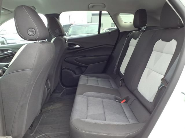 Used 2024 Chevrolet Trax LS w/ LS Convenience Package FWD image 11