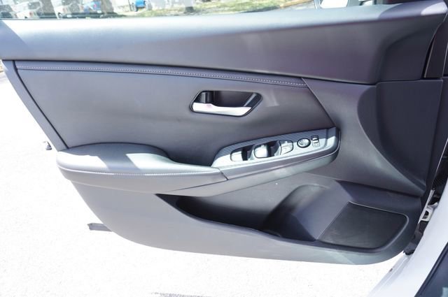 Used 2025 Nissan Sentra SV image 22