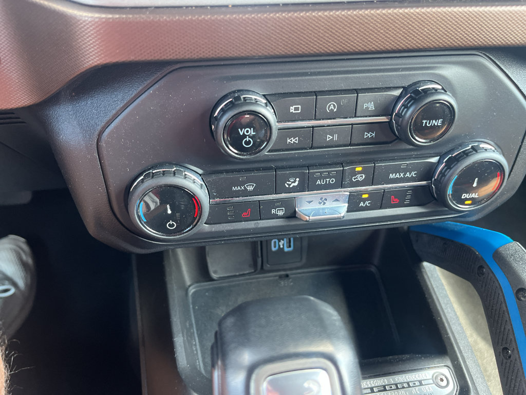 Certified 2022 Ford Bronco Outer Banks w/ Sasquatch Package AWD/4WD image 19