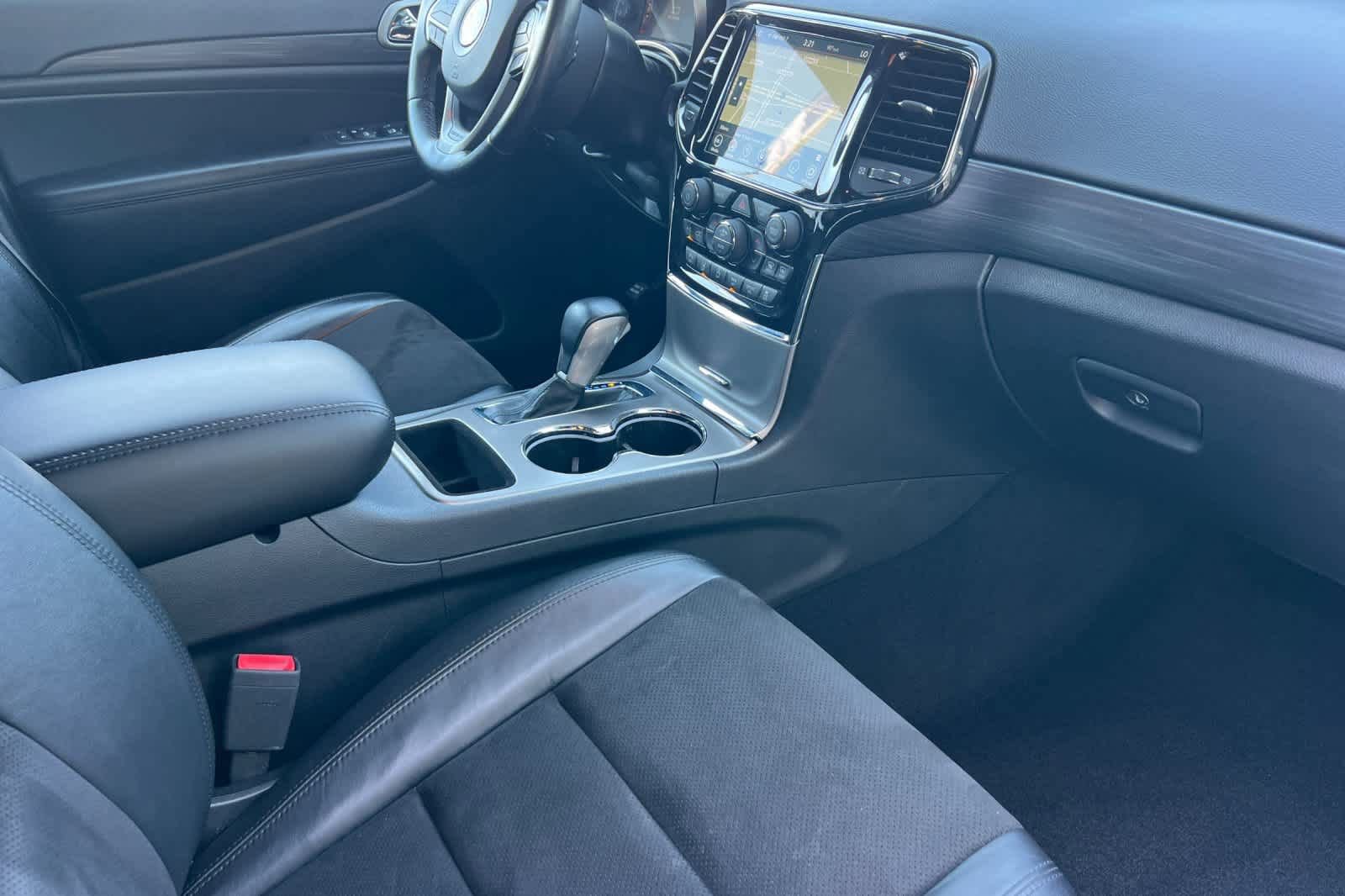 Used 2021 Jeep Grand Cherokee Laredo X image 17