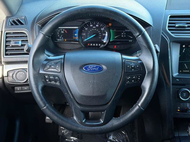 Certified 2018 Ford Explorer XLT w/ Equipment Group 202A AWD/4WD image 24