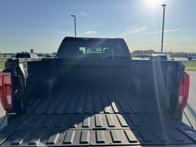 Used 2026 GMC Sierra 1500 Denali AWD/4WD image 9