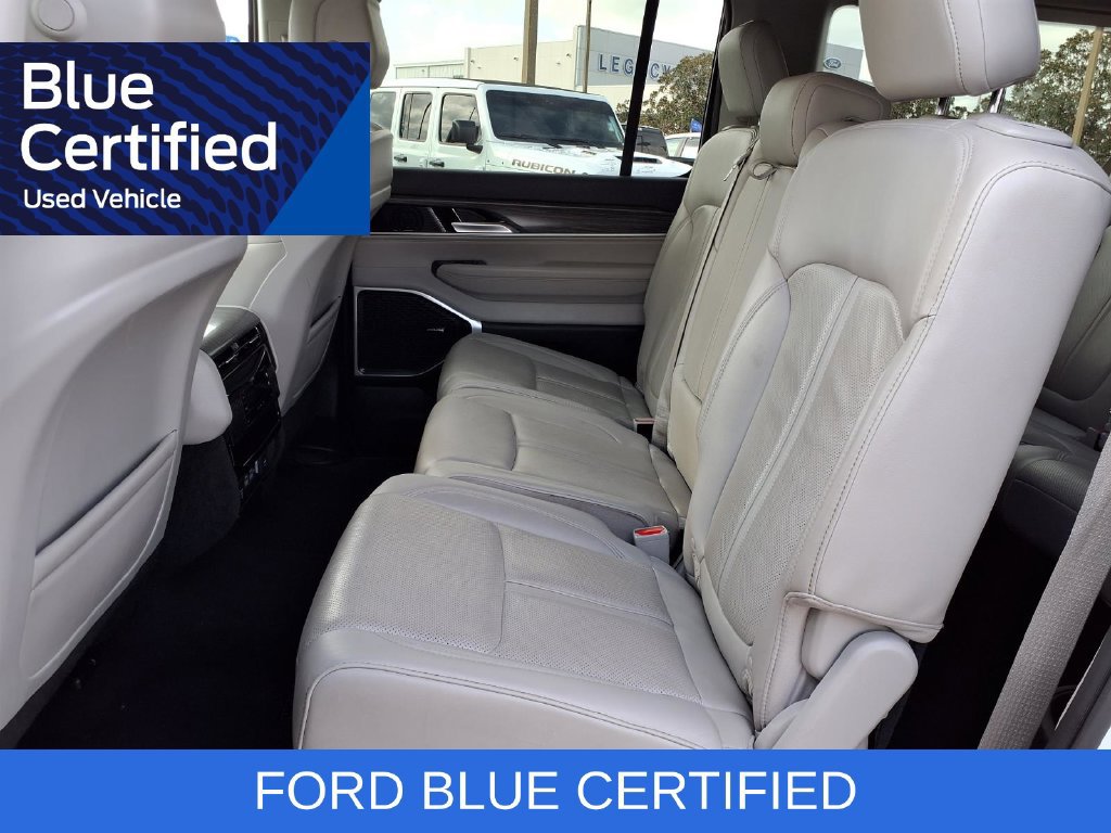 Used 2024 Jeep Wagoneer L Series II w/ Flexible Seating Group RWD image 26