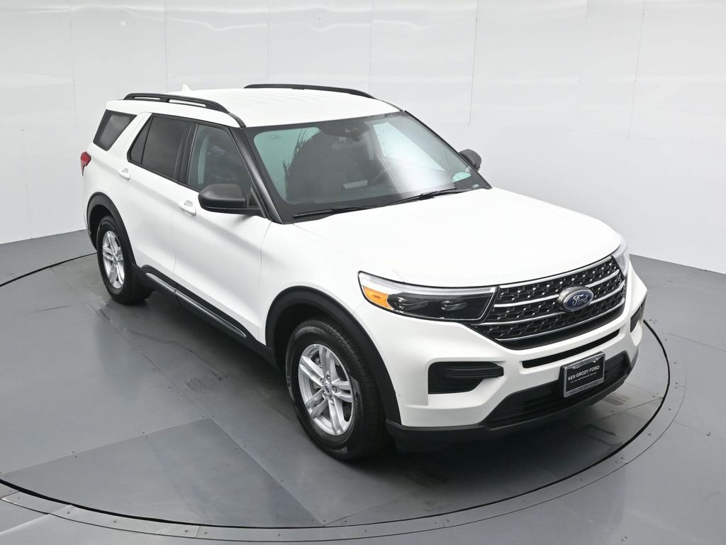 Certified 2023 Ford Explorer XLT image 4