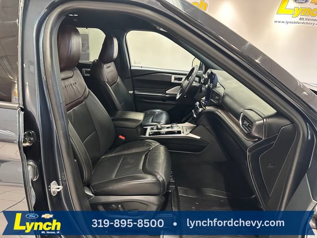 Certified 2023 Ford Explorer Platinum w/ Technology Package AWD/4WD image 9