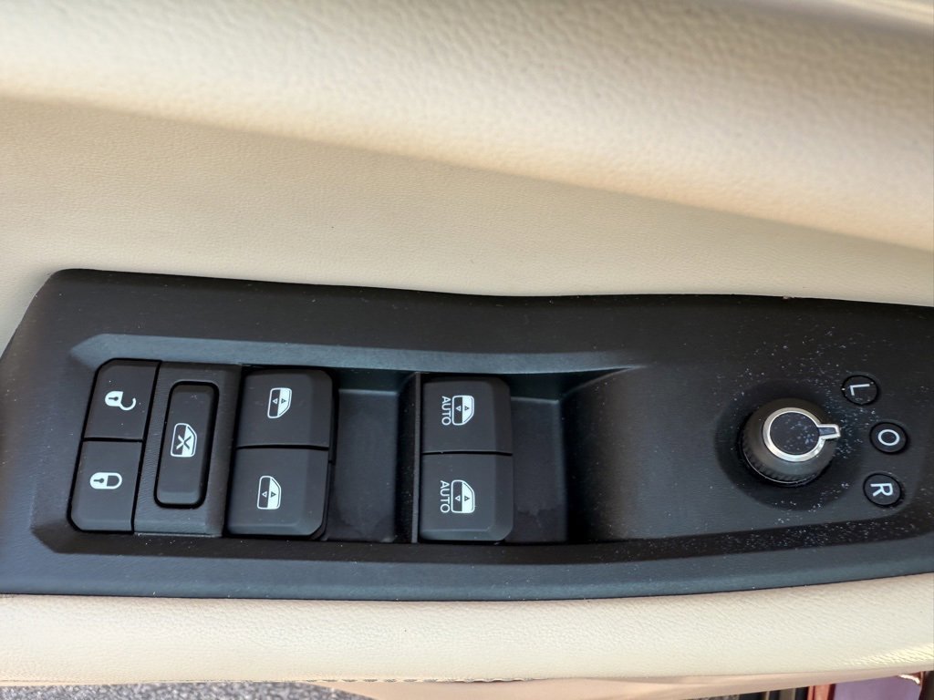 Used 2021 Jeep Grand Cherokee L Limited image 16