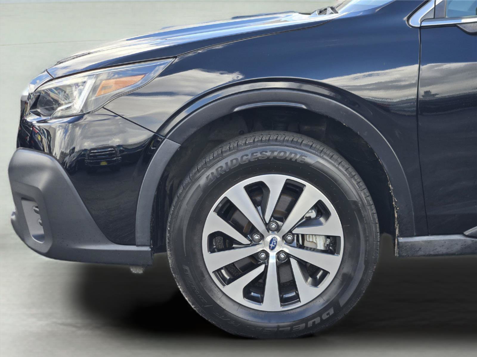 Used 2021 Subaru Outback Premium AWD/4WD image 9
