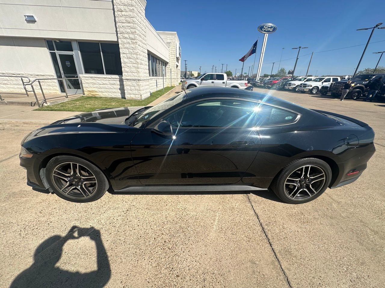 Certified 2022 Ford Mustang Premium image 4