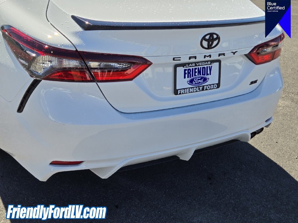 Used 2023 Toyota Camry SE FWD image 5