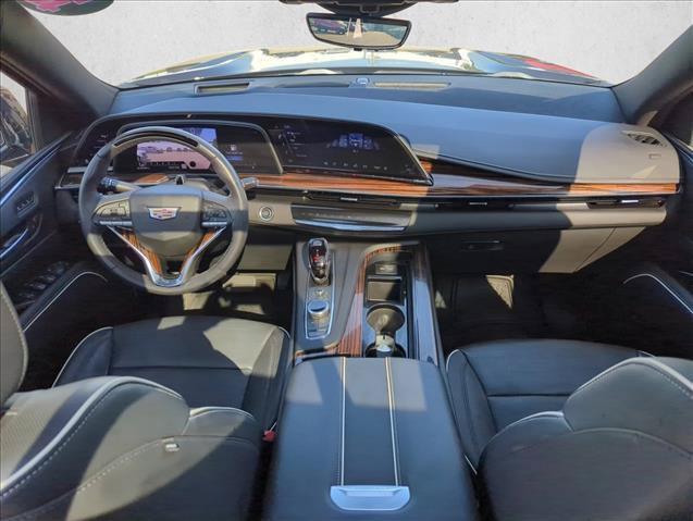 Used 2024 Cadillac Escalade Premium Luxury w/ LPO, Floor Liner Package AWD/4WD image 18