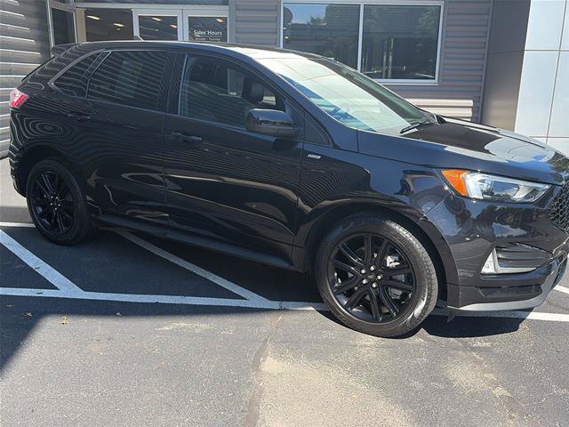 Certified 2024 Ford Edge ST-Line w/ Class II Trailer Tow Package AWD/4WD image 7
